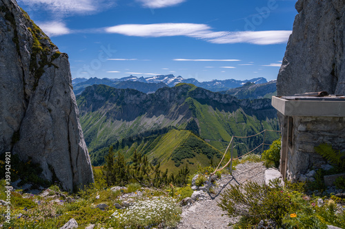 Fototapeta Naklejka Na Ścianę i Meble -  Rochers de Naye, Suisse