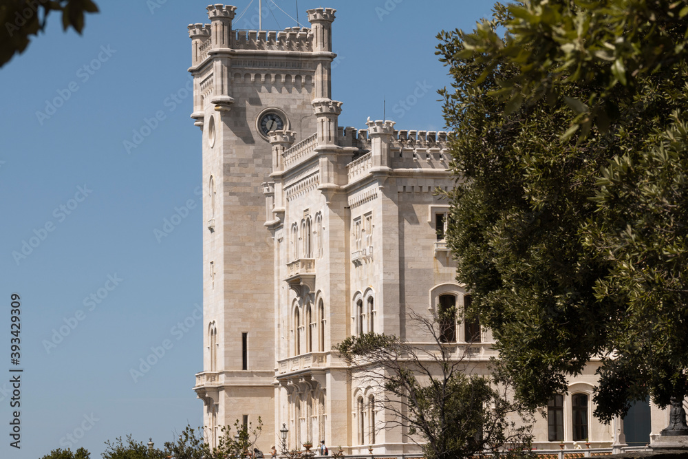 Trieste castello di miramare