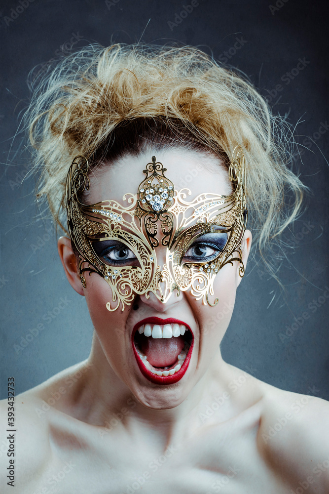 Frau mit venezianischer Maske Stock Photo | Adobe Stock