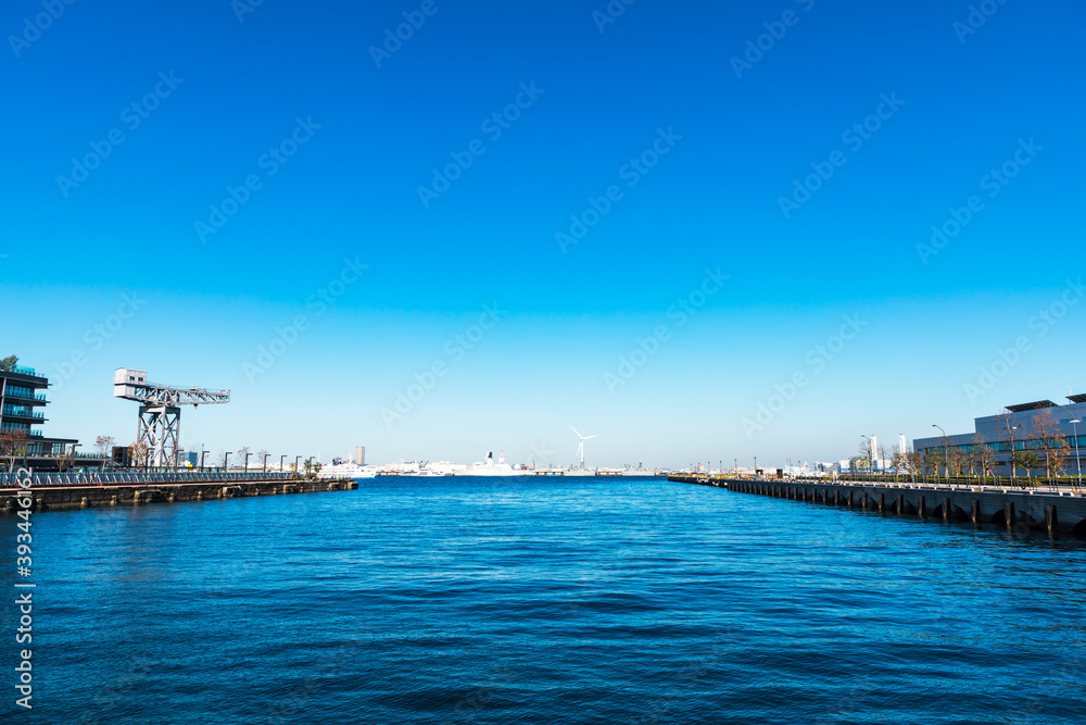 (神奈川県ｰ湾岸風景)公園から望む横浜港側風景２