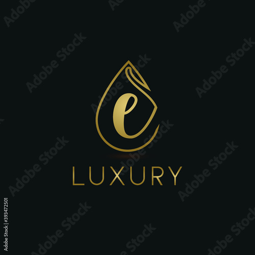 Elegant luxury initial e letter for cosmetic, make up, hotel, boutique business logo concept with golden line art liquid or water drop icon
