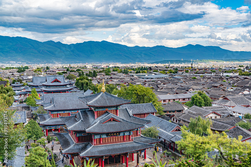 Mufu under the sun in Dayan Ancient Town, Lijiang, Yunnan, China