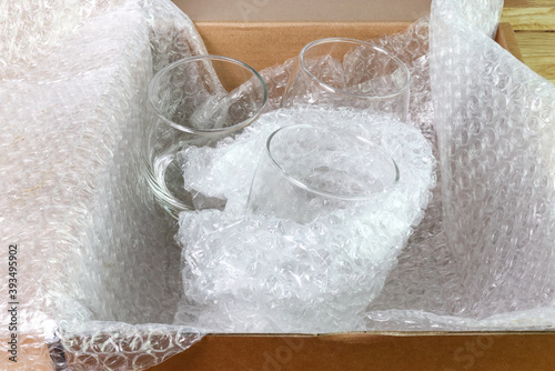 the bubble wrap cover water glass in box for protection product cracked or insurance During transit