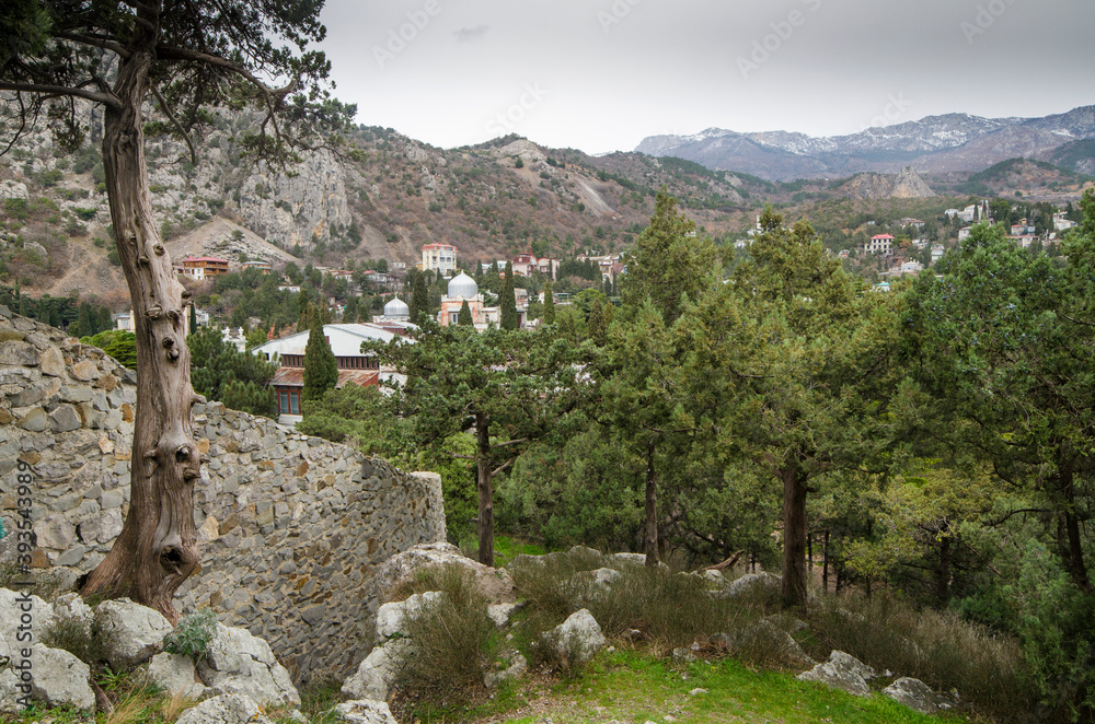 Fototapeta premium View of the Crimean mountains near Simeiz