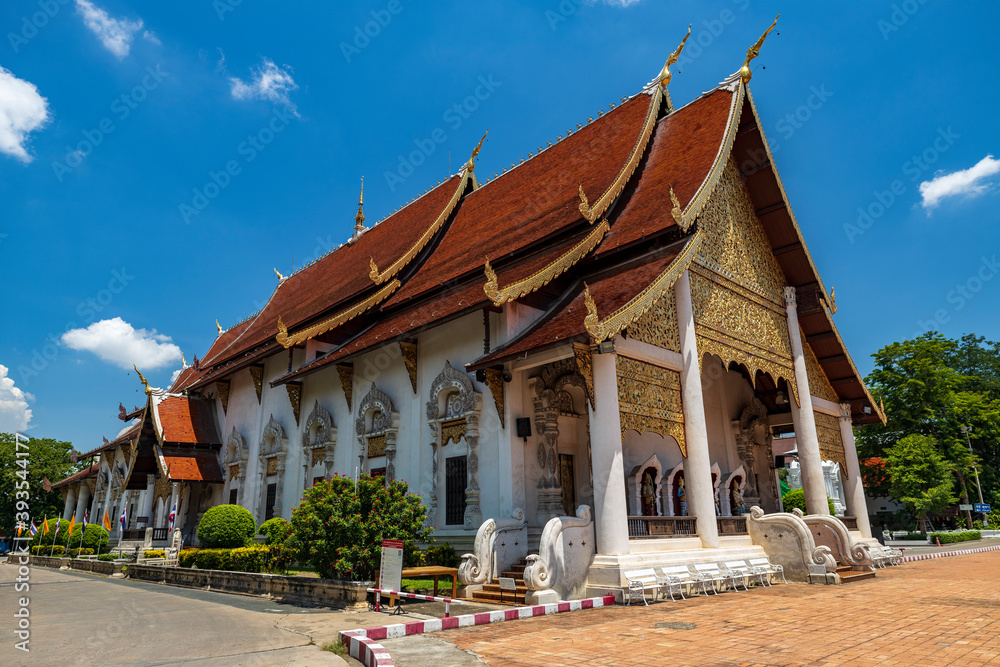 Wat Chedi Luang Buddhist temple in Chiang Mai, Thailand Wat Chedi Luang Buddhist temple in Chiang Mai, Thailand