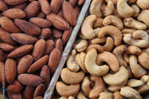Fotografie assorted nuts together in a close up shot.