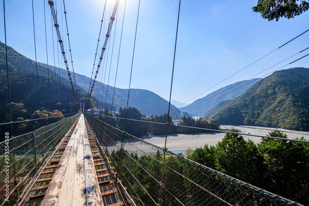 秋の谷瀬の吊り橋　奈良県十津川村　Autumn Tanise suspension bridge Nara-ken Totsukawa village