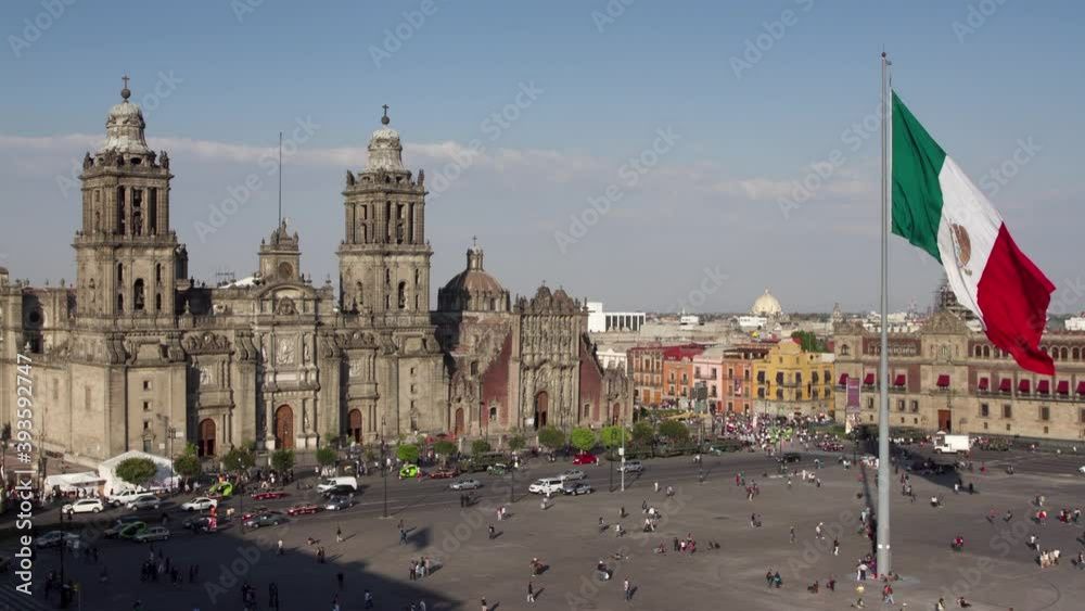 Loopable Time lapse giant flag in zocalo, mexico city