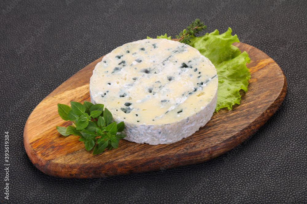 Round blue cheese Round blue cheese