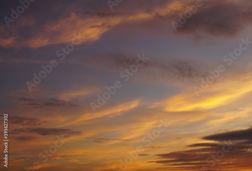 Wolkenformation am abendlichen Himmel © Janet Worg