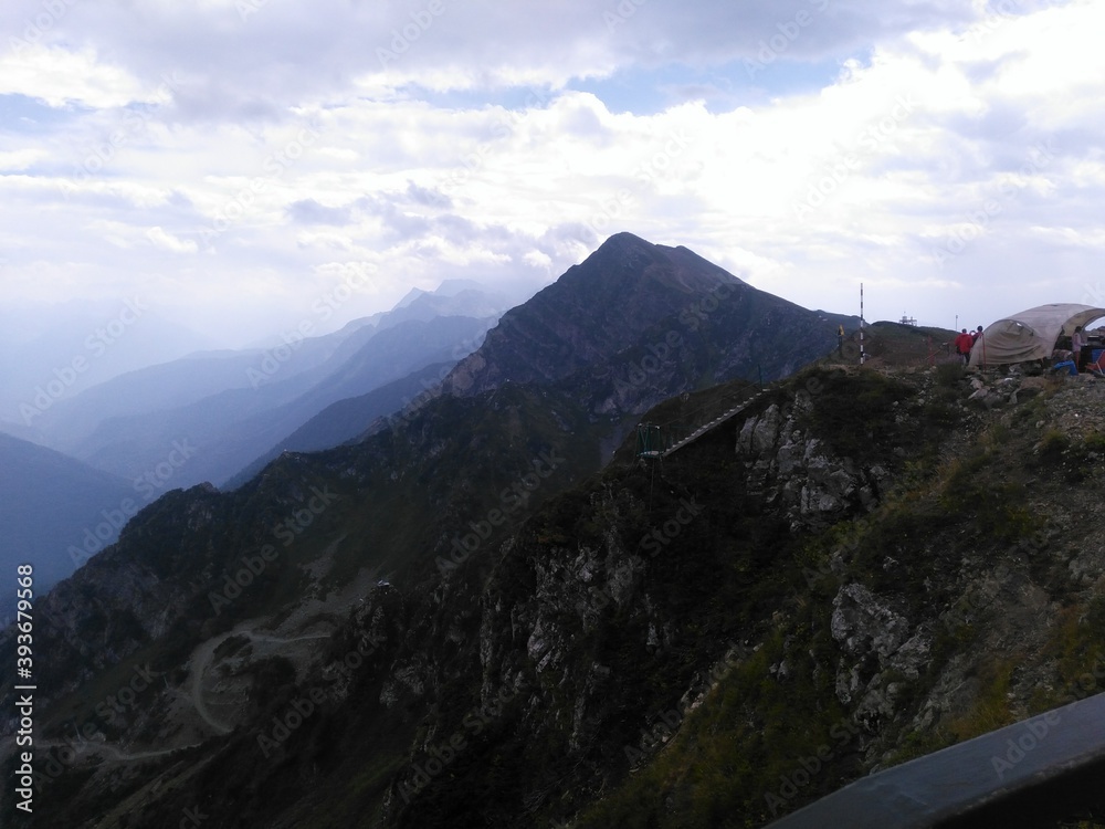 Naklejka premium view of the mountains