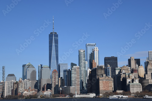 Die beeindruckende Südspitze, Financial District und Skyline von Manhattan sieht man von der Fähre nach Staten Island. 