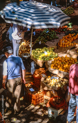 Trade in the fruit and vegetable market