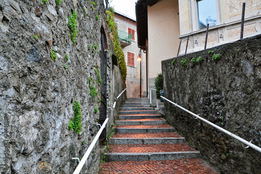 Il centro storico della cittadina di Brunate in provincia di Como.