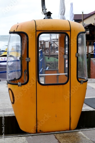 Cabin cable car