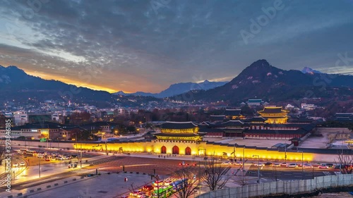 Time lapse 4k Sunset of Gyeongbukgung palace at night in seoul city south,korea