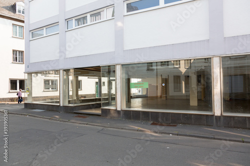 Empty unoccupied generic retail store front, business or professional office space.
