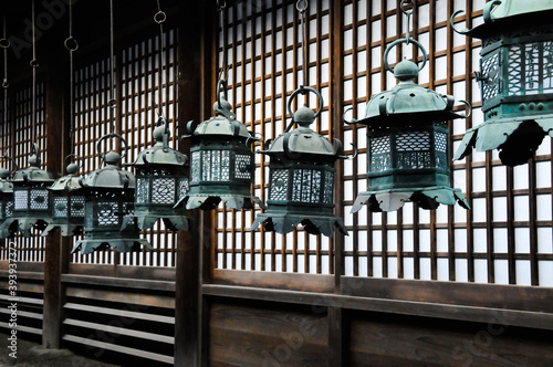 Automne au Japon,lanternes du sanctuaire de Nara photo