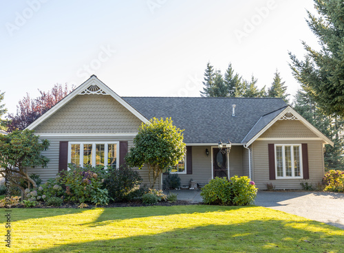 Canvas Print Exterior of single family home in suburban neighborhood