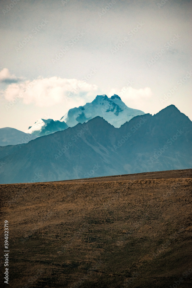 Obraz premium beautiful Bolivian peaks