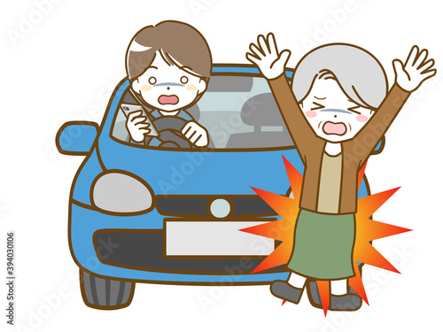運転中によそ見して老年女性にぶつかる男性