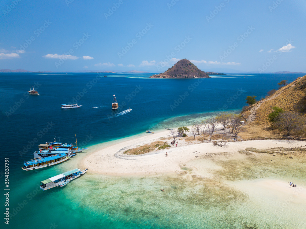 Obraz premium Kelor Island Drone view in Labuan Bajo, Komodo, East Nusa Tenggara, Indonesia