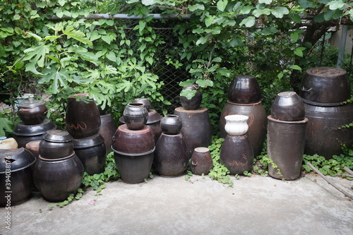 korean traditional pots