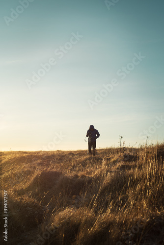 A silhouette photo of a photographer in beautiful Iceland © Malin