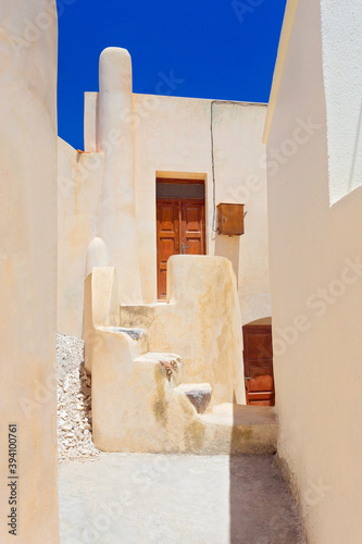 Fototapeta Naklejka Na Ścianę i Meble -  Dorf Emporio auf Santorini, Griechenland