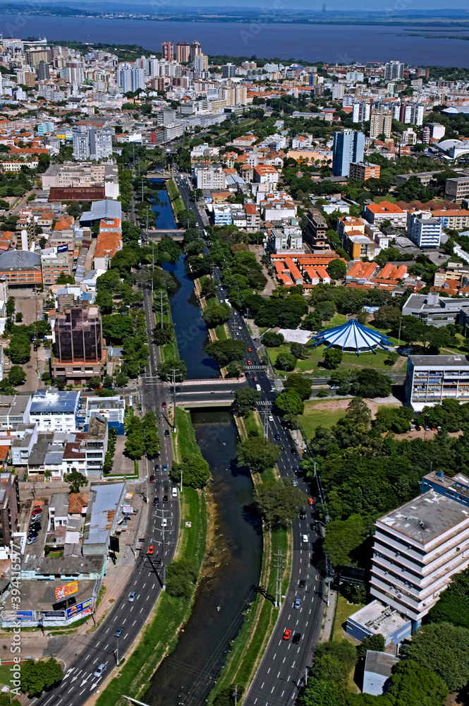 Vista aérea da cidade de Porto Alegre. Rio Grande do Sul. Brasil
