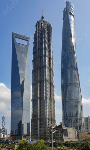 Photos View of Shanghai Tower, the Jin Mao tower and the Shanghai World Financial Center