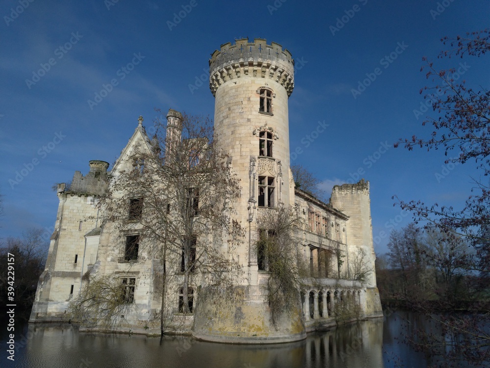 castello abbandonato francia