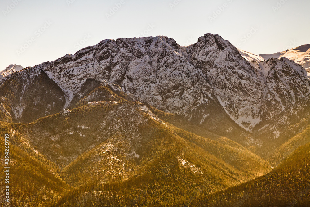 Giewont w śniegu, Tatry, Polska