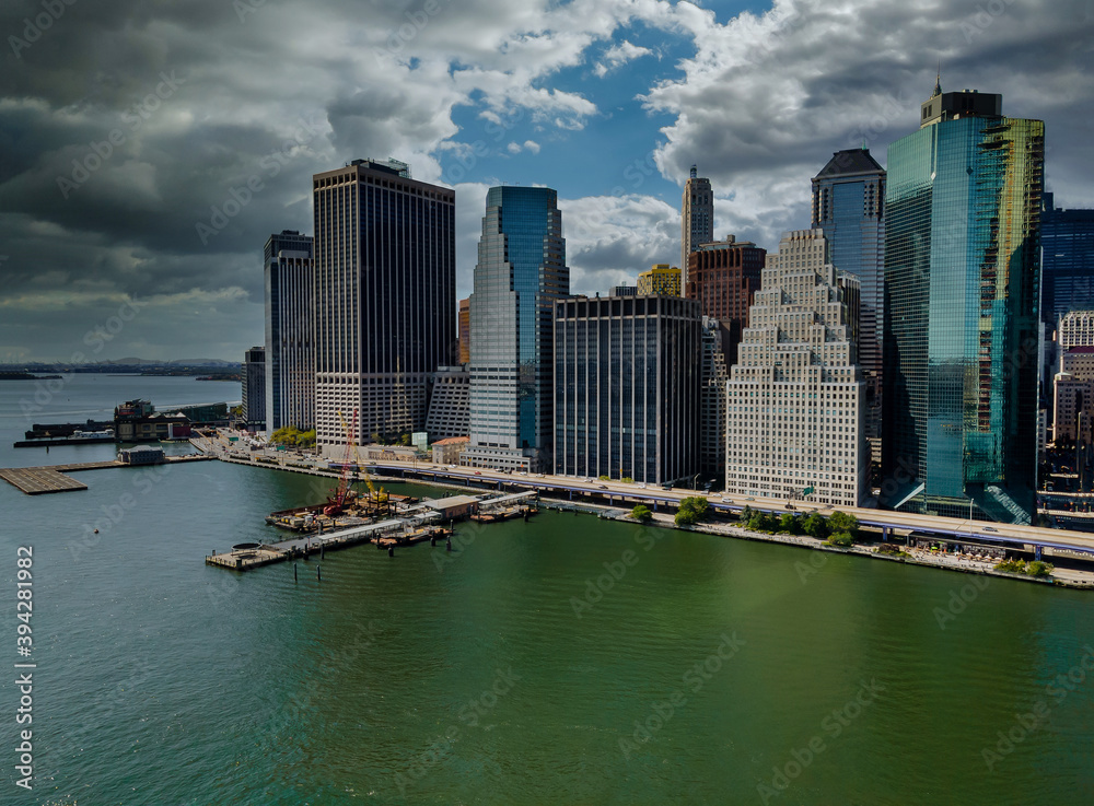 Obraz premium Beautiful America of aerial view on New York City Manhattan skyline panorama with skyscrapers over Hudson River