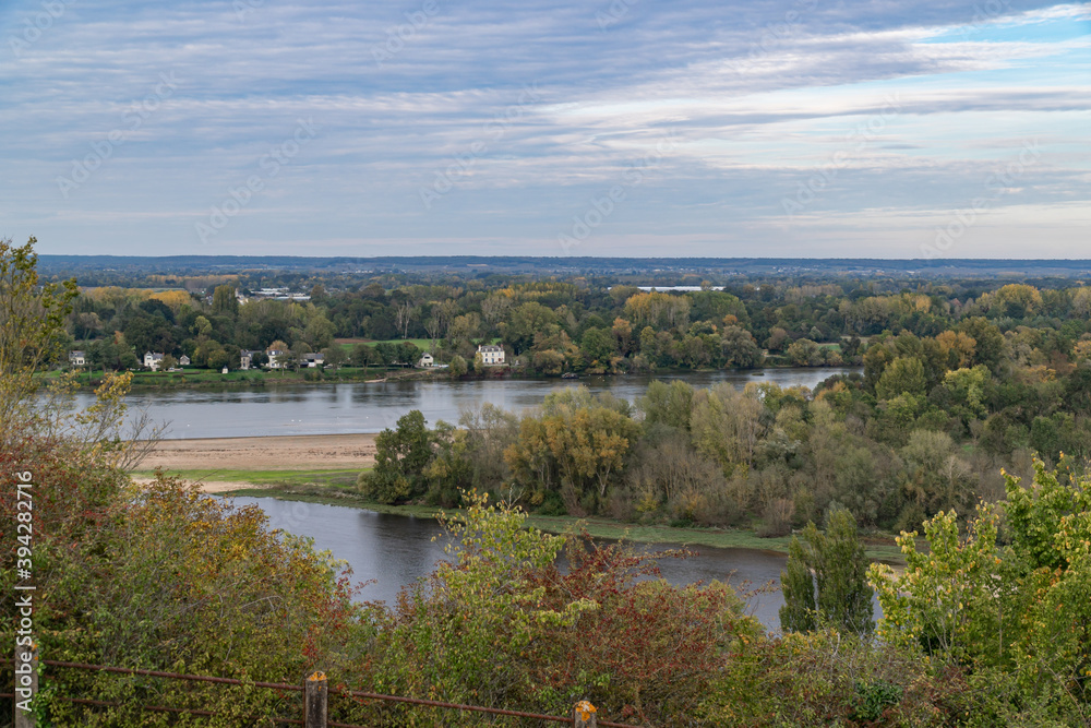 Le confluent entre la Loire et la Vienne, vu depuis les hauteurs de Candes-Saint-Martin