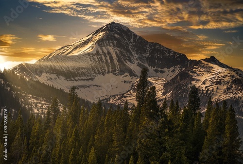 Fototapeta This image shows an epic winter mountainous landscape at Lone Peak in Big Sky, Montana