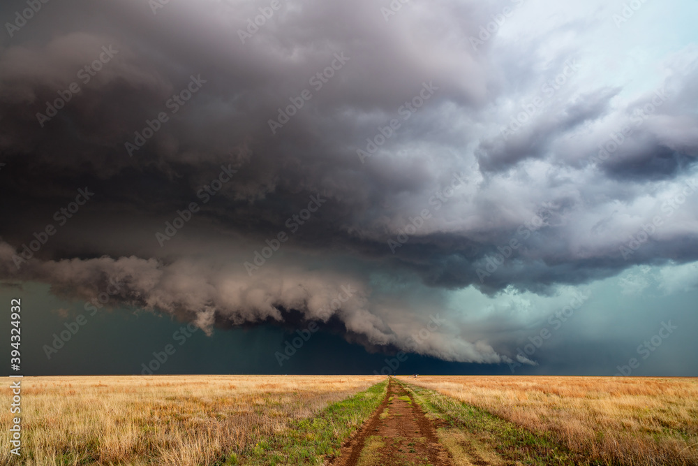 Storm over a field in Kansas - obrazy, fototapety, plakaty 