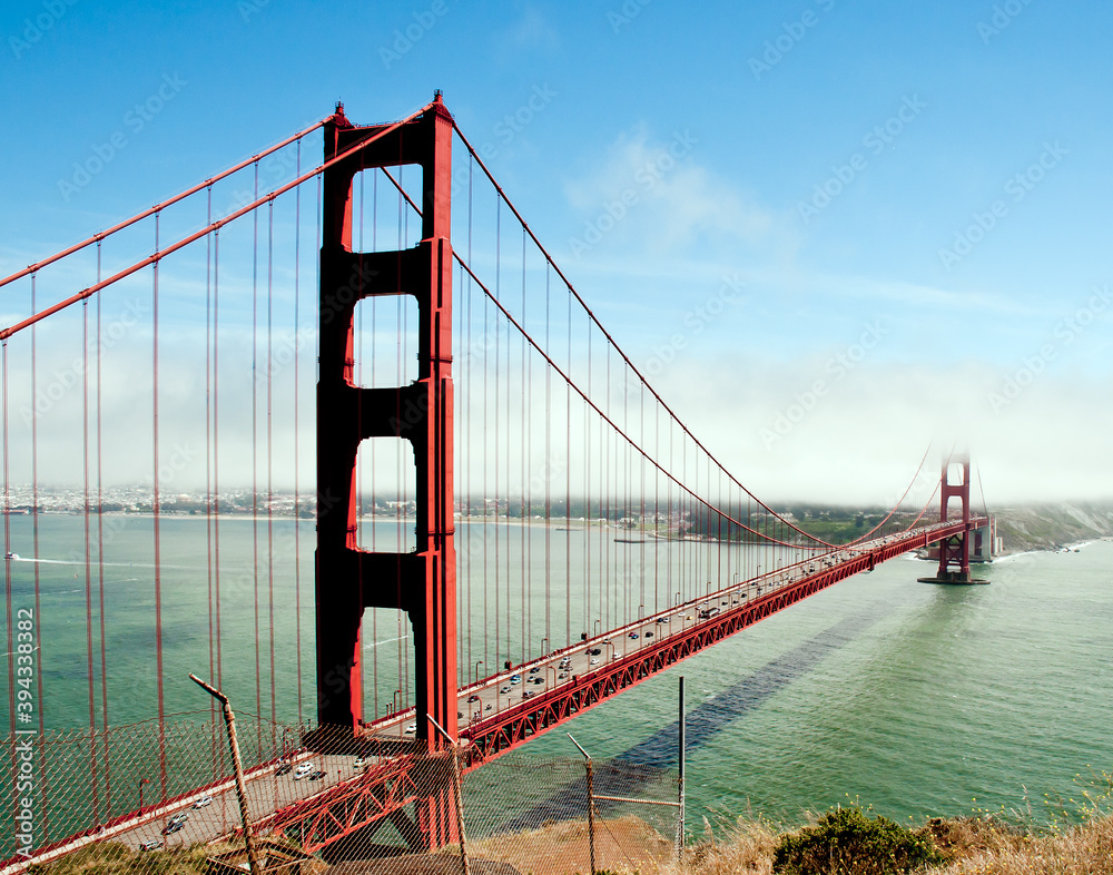 Fototapeta premium Golden Gate Bridge in San Francisco California