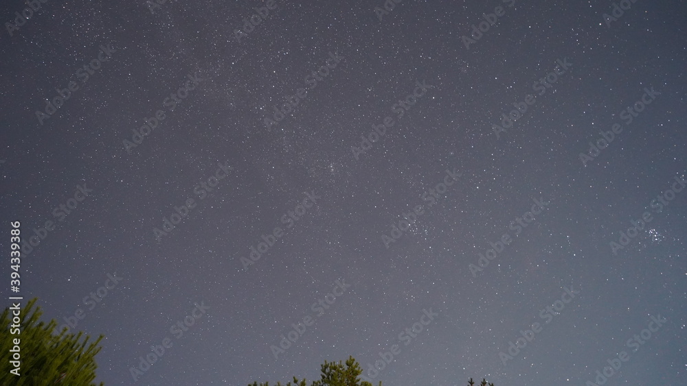 Fototapeta premium 天文台と星空 