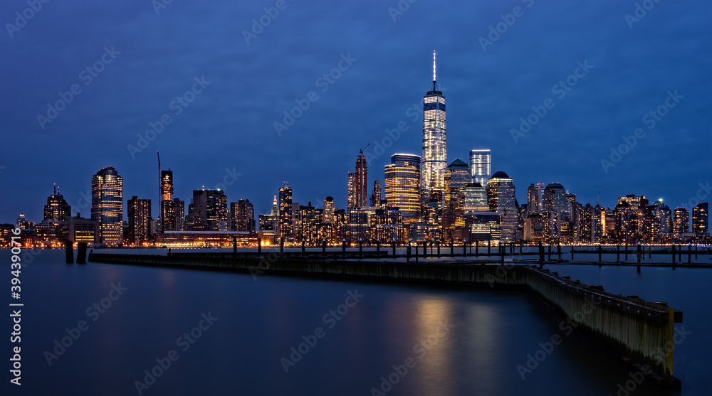 Obraz premium Manhattan shot from Jersey City across the Hudson