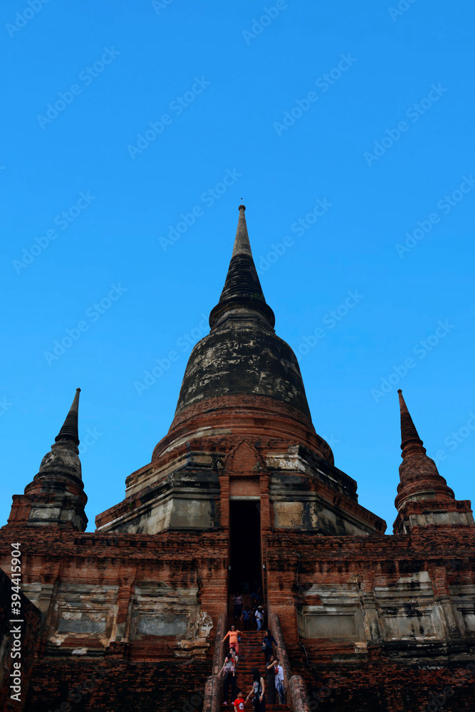 Fototapeta premium Chedi of Wat Yai Chaimongkol