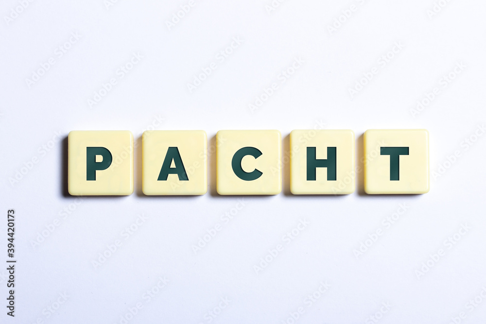 Pacht in Buchstaben auf weißem Hintergrund, Hotel Pachten Pacht in Buchstaben auf weißem Hintergrund, Hotel Pachten