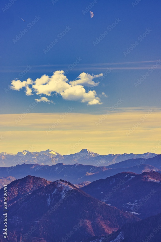 Obraz premium Blick auf dem Berg Dobratsch