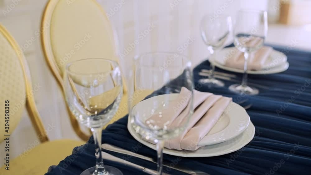 decor on a wedding table in a restaurant decor on a wedding table in a restaurant
