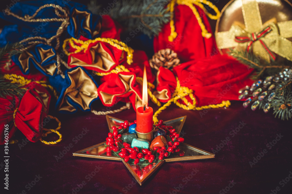 Obraz premium Handmade Christmas gifts, handcraft, box, holiday concept, lovely gifts for family and friends