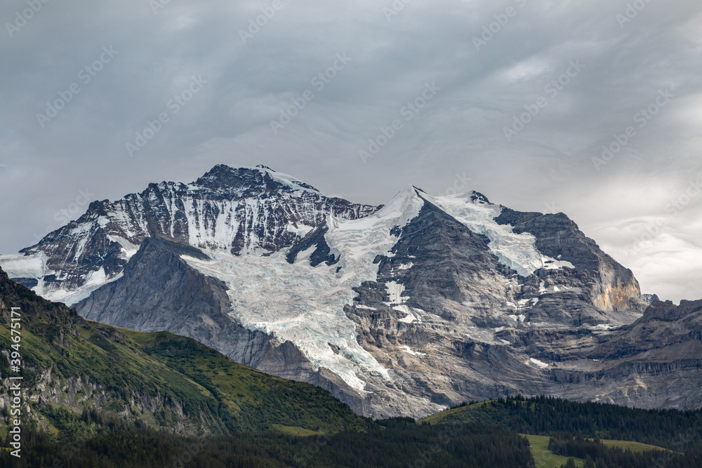 Obraz premium Panorama de la Jungfrau depuis Wengen en été