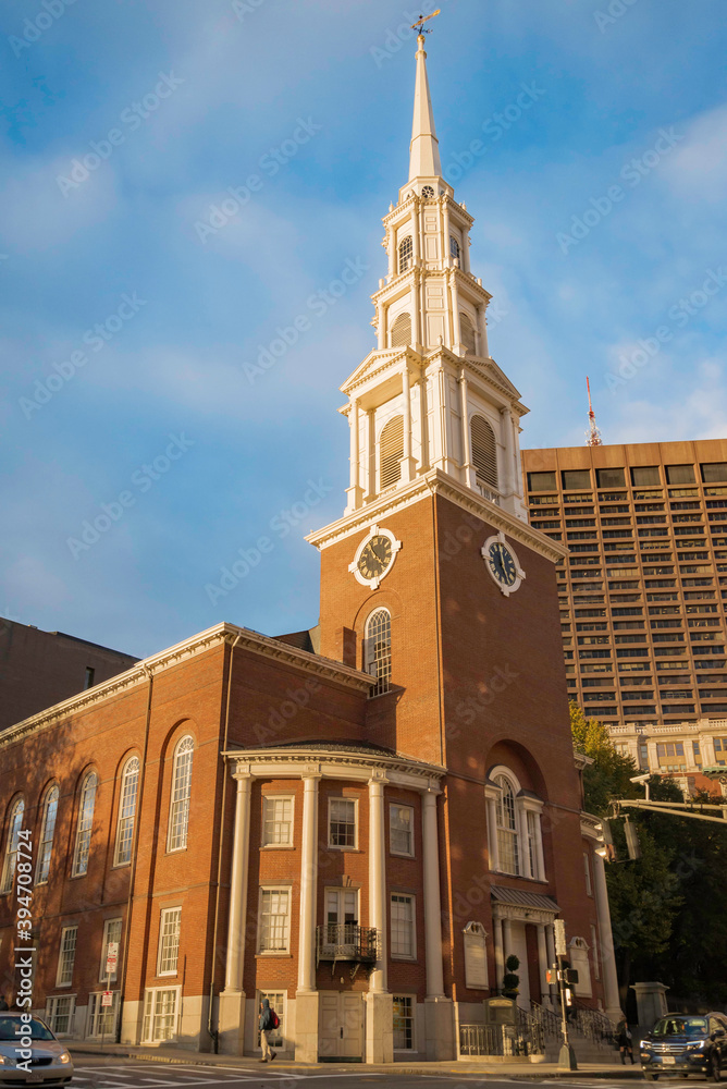 Obraz premium Historical buildings in the city of Boston, Massachusetts USA