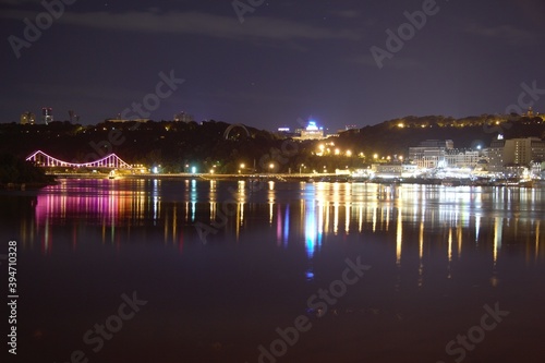 night view of the port country © Роман Барабаш