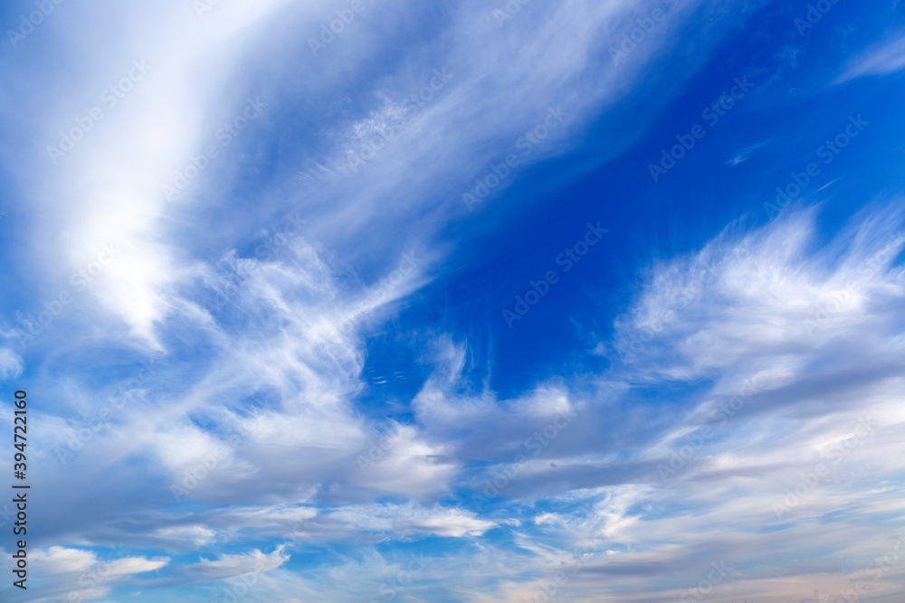 Obraz premium Clear blue sky with beautiful natural light white clouds