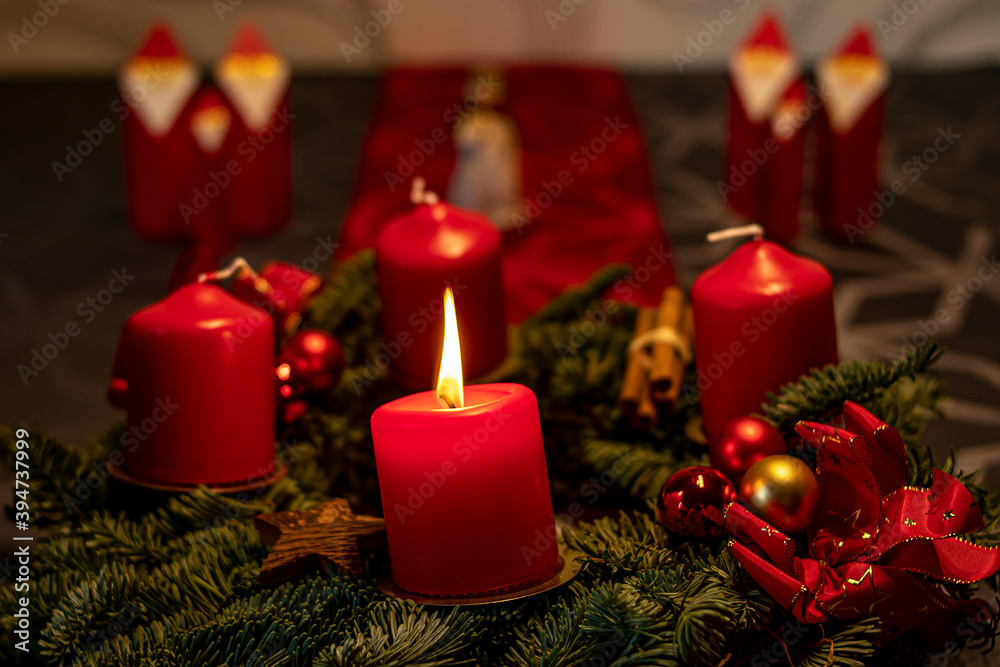 Kerzen zur Advendszeit und zur Weihnachtszeit